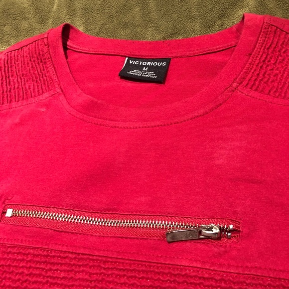 Rare❗️Red Victorious T-shirt with Cotton and Zipper details - Picture 2 of 6